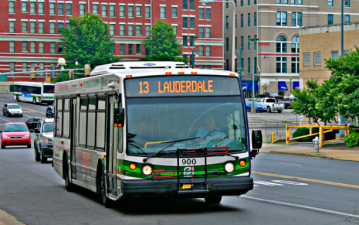A Memphis Area Transit Authority bus in downtown Memphis. gg1electrice60/Flickr