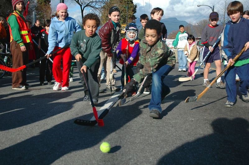 Playing road hockey in Vancouver. Photo:
