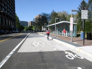 Bus rapid transit in Chrystal City. Photo:  Dan Malouff/GGwash