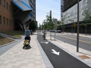 This kind of thing (an off-road bike path) is really safe. Photo:  Cambridgema.gov