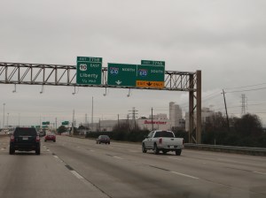 Transportation for America wants Congress to focus on maintenance, safety, and equity before wasting money on new highways. Image: Ken Lund