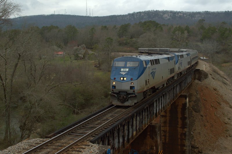 Amtrak could save $12 million if it showed up on time 5 percent more often, a new audit showed.
