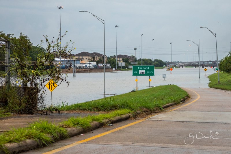 The White House could exclude climate change from new infrastructure projects in a revision of a 50-year-old environmental rule this week. Image: J. Daniel Escareño