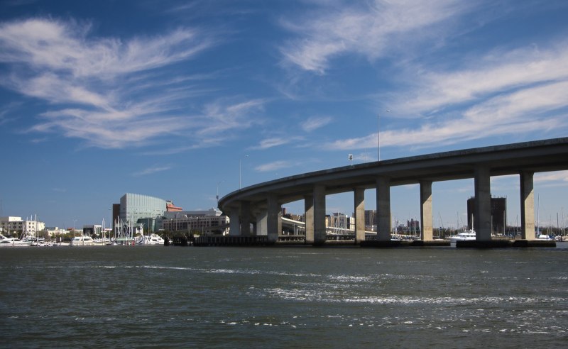 The I-526 Extension would connect to the James Island Expressway, above. Image: Wikimedia Commons