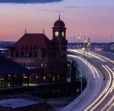 Interstate 95 winds past Main Street Station in Richmond, Virginia.  Photo: Ned Oliver/ Virginia Mercury