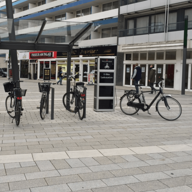 An e-bike charging station in Recklinghausen, Germany. Image: Katharina Hering, CC