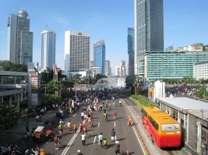 A car-free event in Jakarta, Indonesia. Image: Gunawan Kartapranata, CC