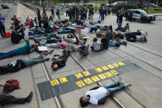 Protesters block the light rail line in St. Paul to protest the violent treatment of Marcus Abrams by St. Paul police, 2015. Photo: Fibonacci Blue, CC